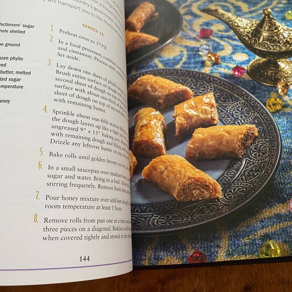 Disney cookbook - Picture 2 of 4
